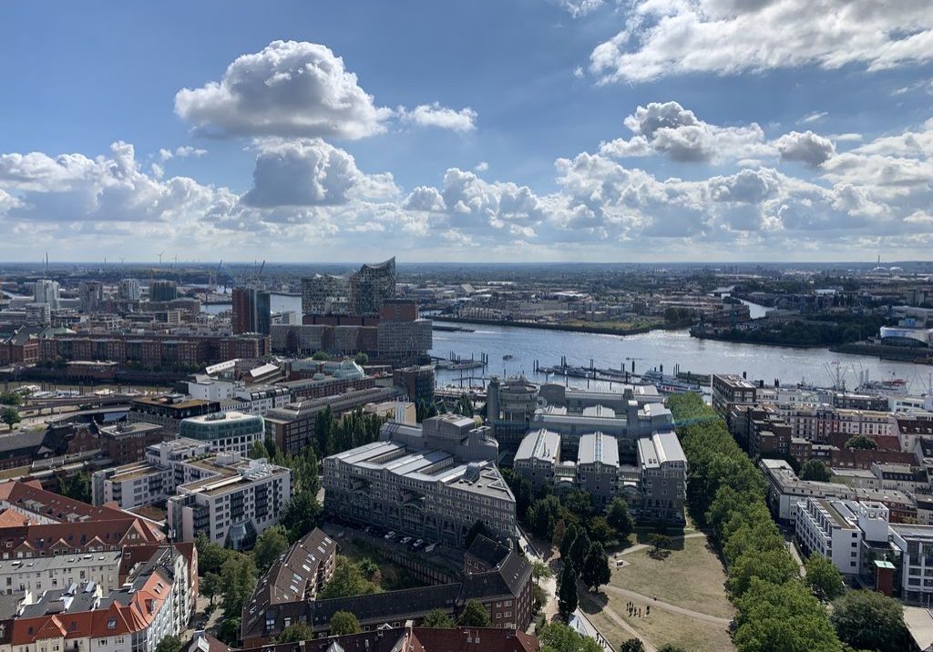 Vue sur Hambourg depuis le clocher de l’Église Saint-Michel